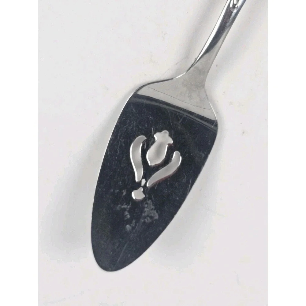 Superior  Stainless Steel Flatware Pierced Cake Pie Server 8 3/4